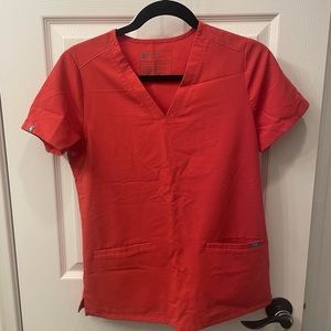“Clay” XS Casma Three Pocket Scrub Top